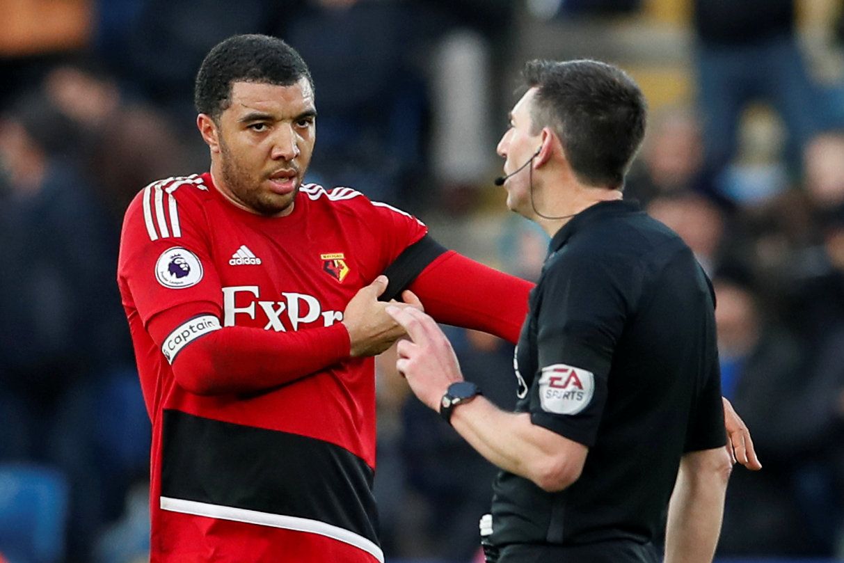 Soccer Football - Premier League - Leicester City vs Watford - King Power Stadium, Leicester, Britain - January 20, 2018   Watford's Troy Deeney protests to referee Lee Probert after he awarded a penalty to Leicester   REUTERS/David Klein    EDITORIAL USE ONLY. No use with unauthorized audio, video, data, fixture lists, club/league logos or 