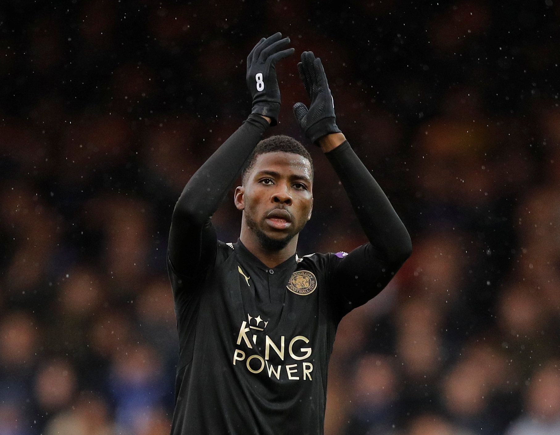 Soccer Football - FA Cup Fourth Round - Peterborough United vs Leicester City - ABAX Stadium, Peterborough, Britain - January 27, 2018   Leicester City's Kelechi Iheanacho applauds fans as he is substituted       REUTERS/Darren Staples