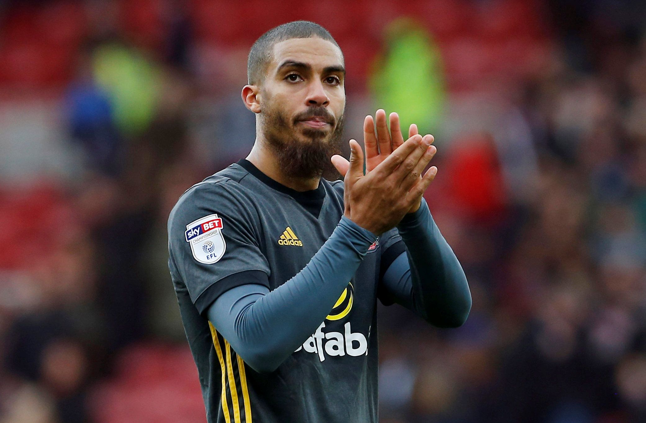 Soccer Football - Championship - Middlesbrough vs Sunderland - Riverside Stadium, Middlesbrough, Britain - November 5, 2017   Sunderland's Lewis Grabban applauds the fans after the match   Action Images/Craig Brough  EDITORIAL USE ONLY. No use with unauthorized audio, video, data, fixture lists, club/league logos or 