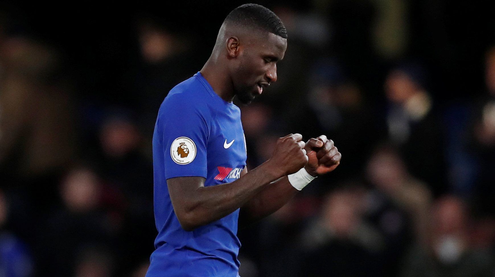 Soccer Football - Premier League - Chelsea vs Swansea City - Stamford Bridge, London, Britain - November 29, 2017   Chelsea's Antonio Rudiger celebrates at the end of the match    Action Images via Reuters/Peter Cziborra    EDITORIAL USE ONLY. No use with unauthorized audio, video, data, fixture lists, club/league logos or 
