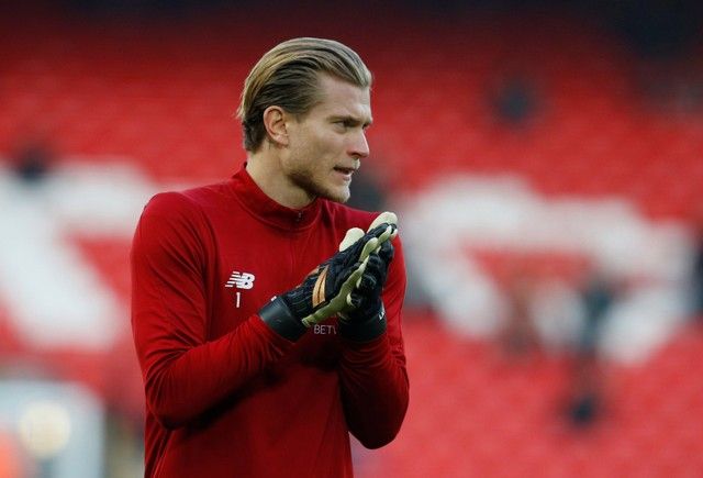 Soccer Football - Premier League - Liverpool vs Manchester City - Anfield, Liverpool, Britain - January 14, 2018   Liverpool's Loris Karius warms up before the match    REUTERS/Phil Noble    EDITORIAL USE ONLY. No use with unauthorized audio, video, data, fixture lists, club/league logos or 
