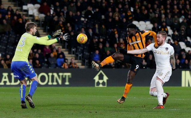 Soccer Football - Championship - Hull City vs Leeds United - KCOM Stadium, Hull, Britain - January 30, 2018  Hull City's Nouha Dicko in action with Leeds United's Felix Wiedwald (L) and Pontus Jansson   Action Images/Ed Sykes  EDITORIAL USE ONLY. No use with unauthorized audio, video, data, fixture lists, club/league logos or 