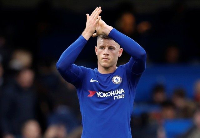 Soccer Football - FA Cup Fourth Round - Chelsea vs Newcastle United - Stamford Bridge, London, Britain - January 28, 2018   Chelsea’s Ross Barkley applauds fans after the match                  REUTERS/Eddie Keogh