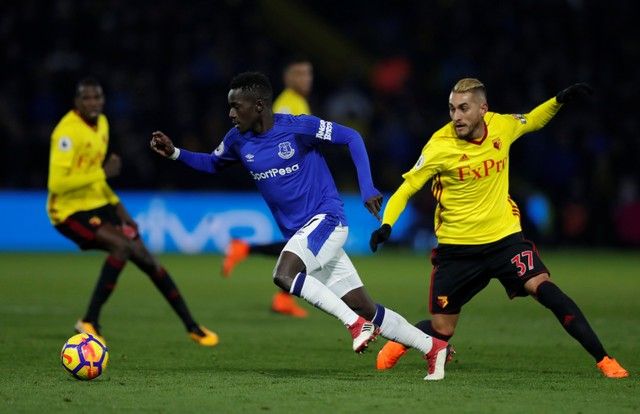 Soccer Football - Premier League - Watford vs Everton - Vicarage Road, Watford, Britain - February 24, 2018   Everton's Idrissa Gueye in action with Watford's Roberto Pereyra        Action Images via Reuters/Andrew Couldridge    EDITORIAL USE ONLY. No use with unauthorized audio, video, data, fixture lists, club/league logos or 