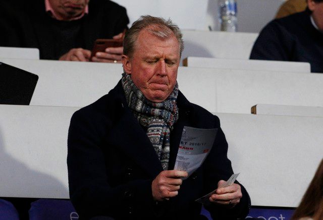 Britain Soccer Football - Huddersfield Town v Norwich City - Sky Bet Championship - The John Smith's Stadium - 5/4/17 Steve McClaren in the stands before the match  Mandatory Credit: Action Images / Craig Brough Livepic EDITORIAL USE ONLY. No use with unauthorized audio, video, data, fixture lists, club/league logos or 