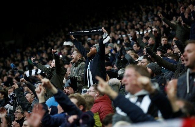 Soccer Football - Premier League - Newcastle United vs Manchester United - St James' Park, Newcastle, Britain - February 11, 2018   Newcastle United fans celebrate at the end of the match    Action Images via Reuters/Carl Recine    EDITORIAL USE ONLY. No use with unauthorized audio, video, data, fixture lists, club/league logos or 