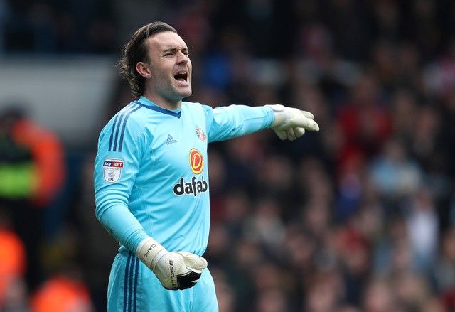 Soccer Football - Championship - Leeds United vs Sunderland - Elland Road, Leeds, Britain - April 7, 2018  Sunderland's Lee Camp gestures  Action Images/John Clifton  EDITORIAL USE ONLY. No use with unauthorized audio, video, data, fixture lists, club/league logos or 