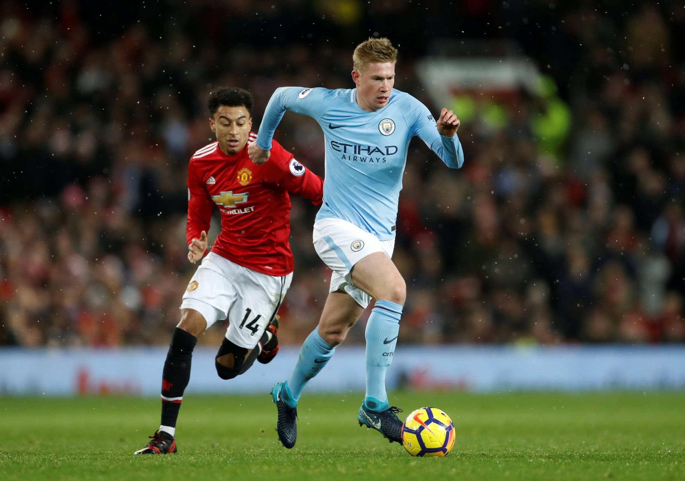 Kevin De Bruyne glides away from Jesse Lingard