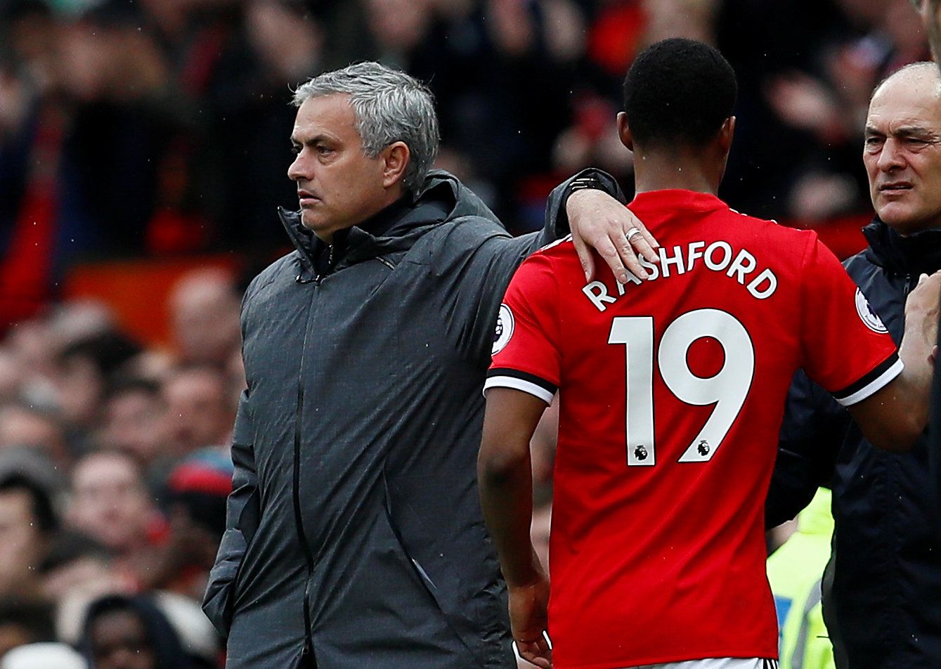 Soccer Football - Premier League - Manchester United vs Liverpool - Old Trafford, Manchester, Britain - March 10, 2018   Manchester United manager Jose Mourinho with Marcus Rashford as he is substituted   Action Images via Reuters/Jason Cairnduff    EDITORIAL USE ONLY. No use with unauthorized audio, video, data, fixture lists, club/league logos or 