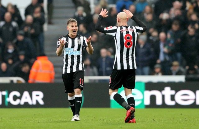 Soccer Football - Premier League - Newcastle United vs Southampton - St James' Park, Newcastle, Britain - March 10, 2018   Newcastle United's Matt Ritchie celebrates scoring their third goal with Jonjo Shelvey    REUTERS/Scott Heppell    EDITORIAL USE ONLY. No use with unauthorized audio, video, data, fixture lists, club/league logos or 