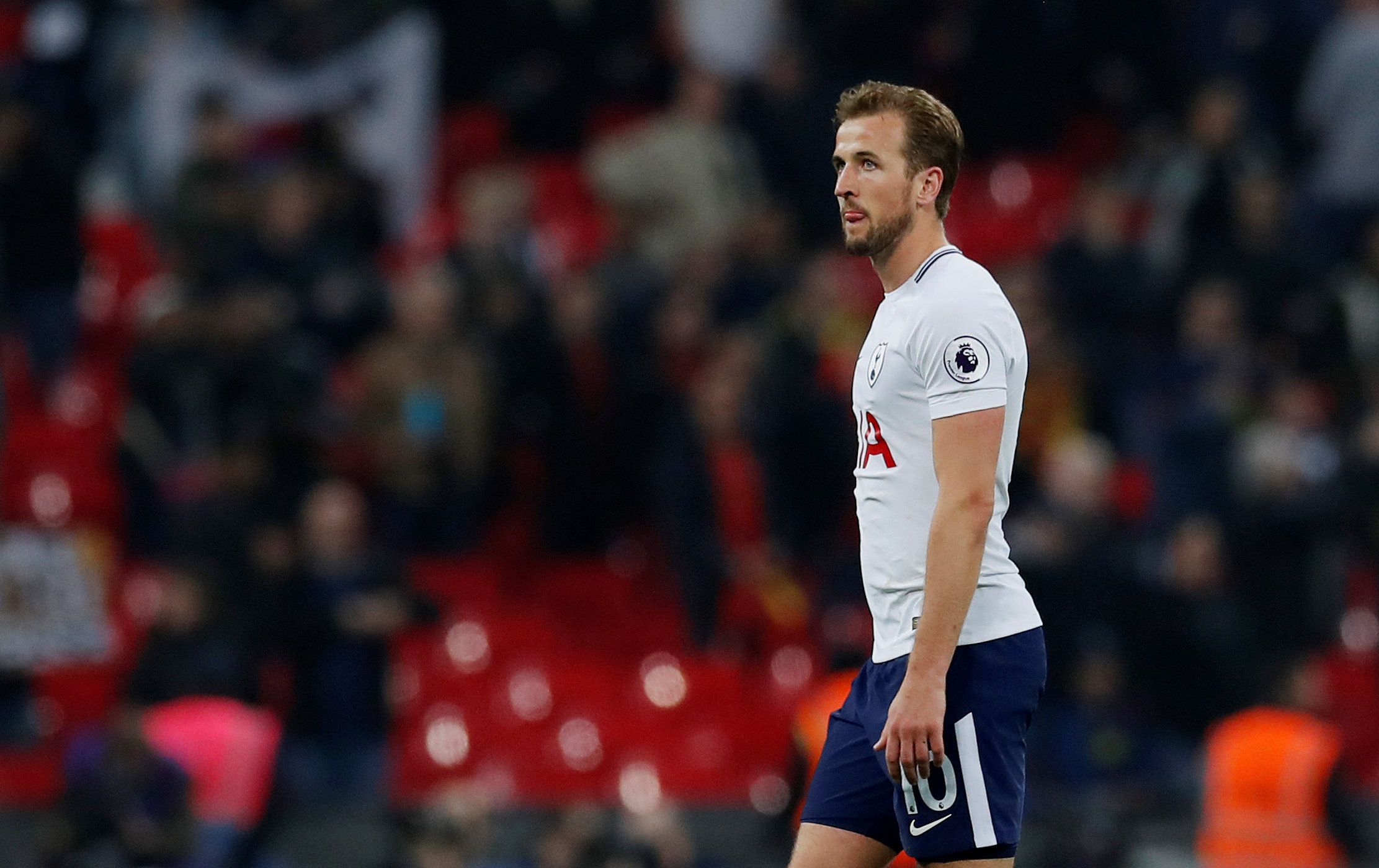 Soccer Football - Premier League - Tottenham Hotspur vs Manchester City - Wembley Stadium, London, Britain - April 14, 2018   Tottenham's Harry Kane looks dejected after the match    Action Images via Reuters/Andrew Couldridge    EDITORIAL USE ONLY. No use with unauthorized audio, video, data, fixture lists, club/league logos or 