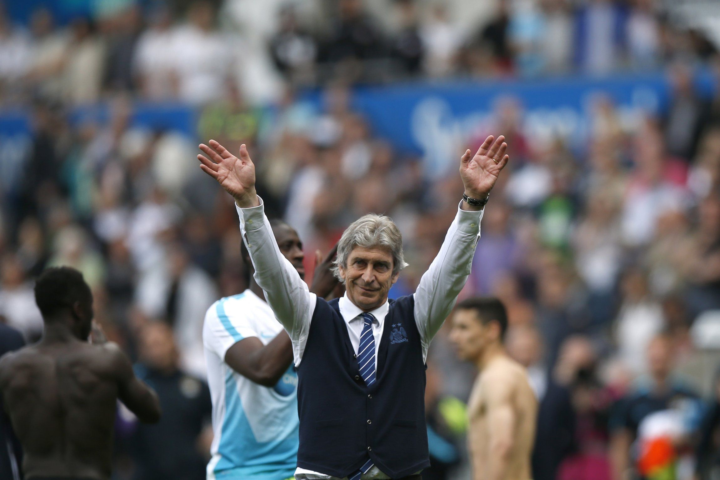 Manuel Pellegrini says goodbye to Manchester City fans