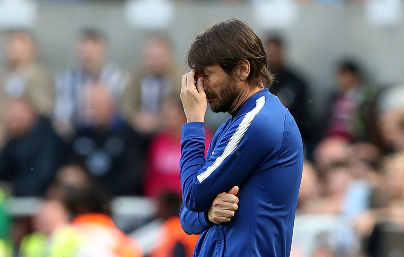 Soccer Football - Premier League - Newcastle United vs Chelsea - St James' Park, Newcastle, Britain - May 13, 2018   Chelsea manager Antonio Conte looks dejected    REUTERS/Scott Heppell    EDITORIAL USE ONLY. No use with unauthorized audio, video, data, fixture lists, club/league logos or 