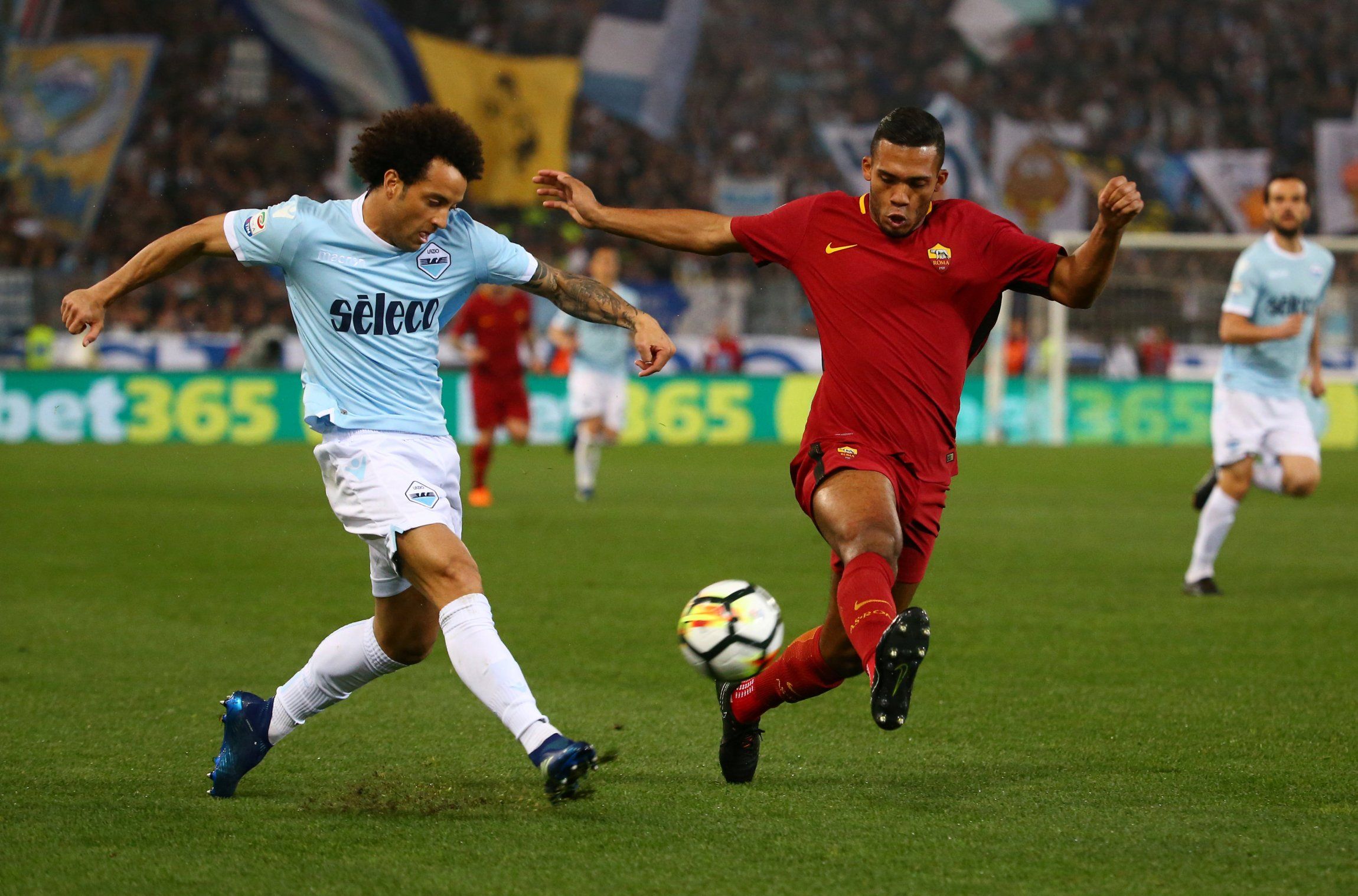 Felipe Anderson in action against Roma