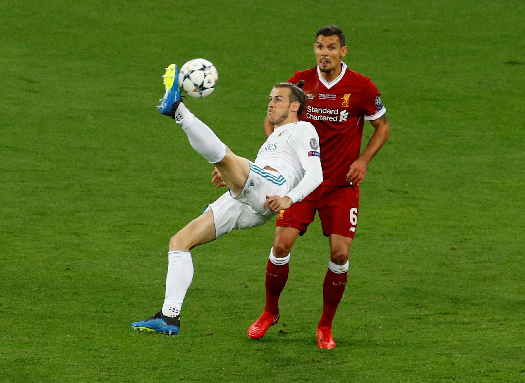 Soccer Football - Champions League Final - Real Madrid v Liverpool - NSC Olympic Stadium, Kiev, Ukraine - May 26, 2018   Real Madrid's Gareth Bale scores their second goal    REUTERS/Phil Noble