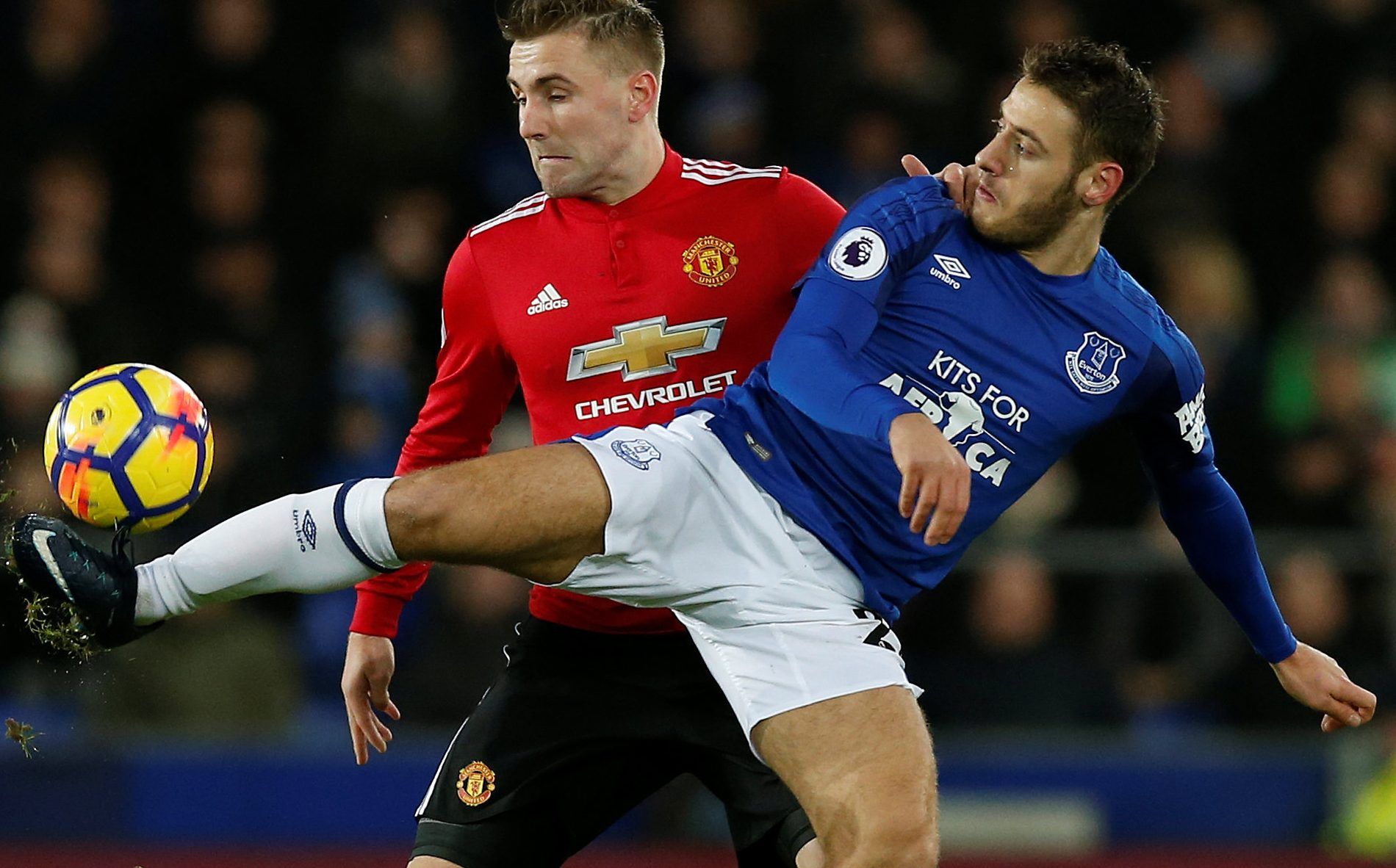 Soccer Football - Premier League - Everton vs Manchester United - Goodison Park, Liverpool, Britain - January 1, 2018   Everton's Nikola Vlasic in action with Manchester United's Luke Shaw    REUTERS/Andrew Yates    EDITORIAL USE ONLY. No use with unauthorized audio, video, data, fixture lists, club/league logos or 