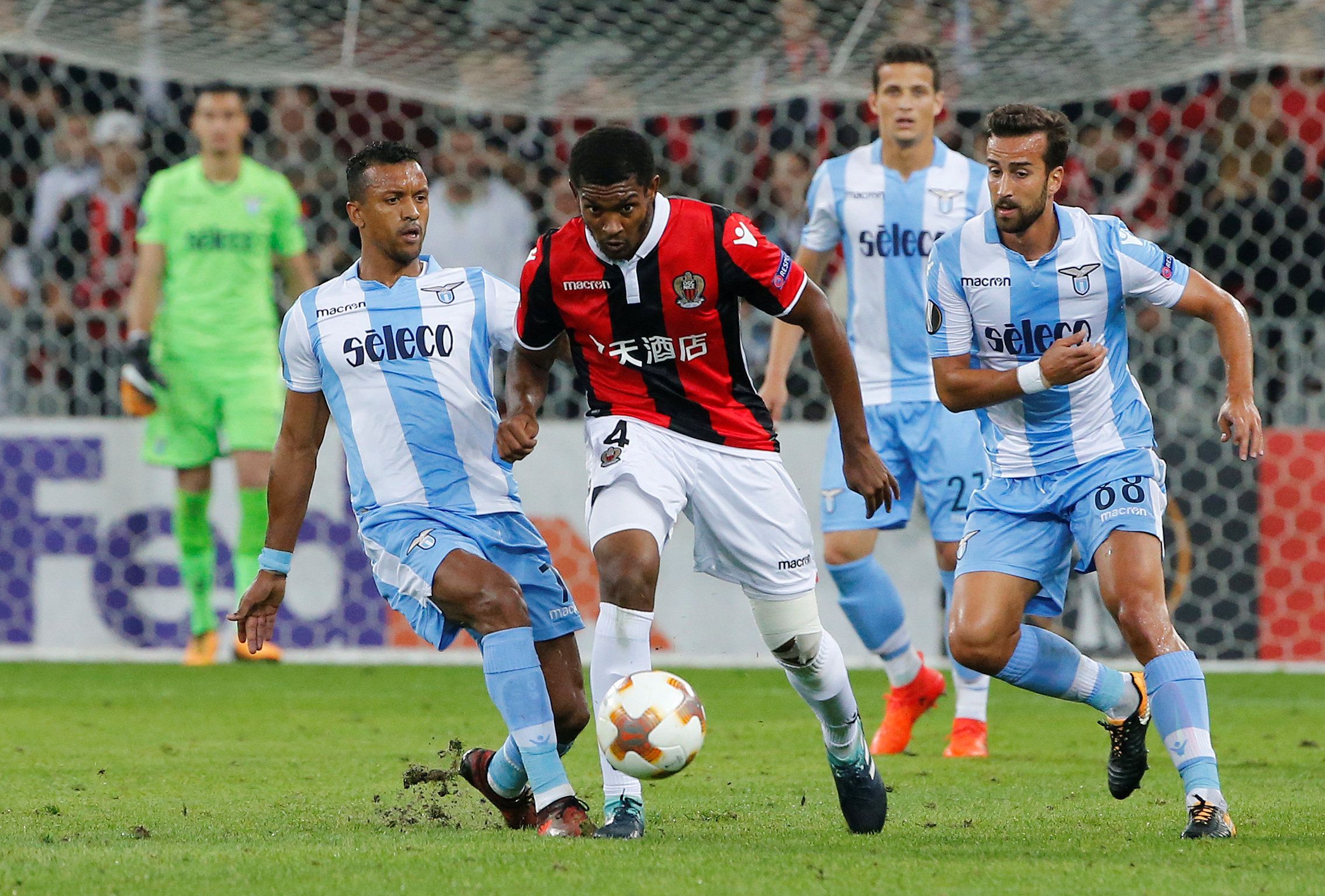Marlon in action for Nice