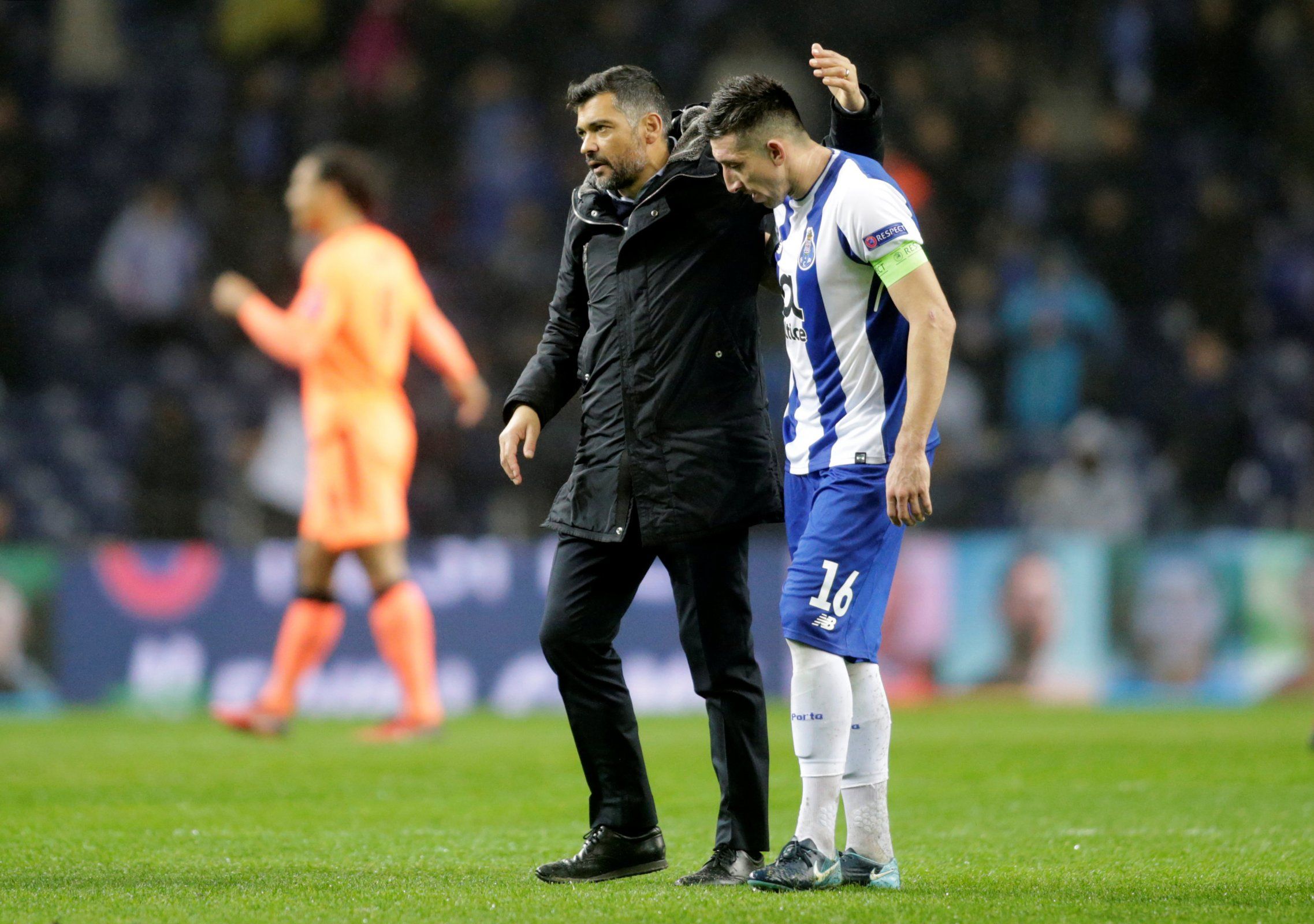 Sergio Conceiao consoles one of his Porto players