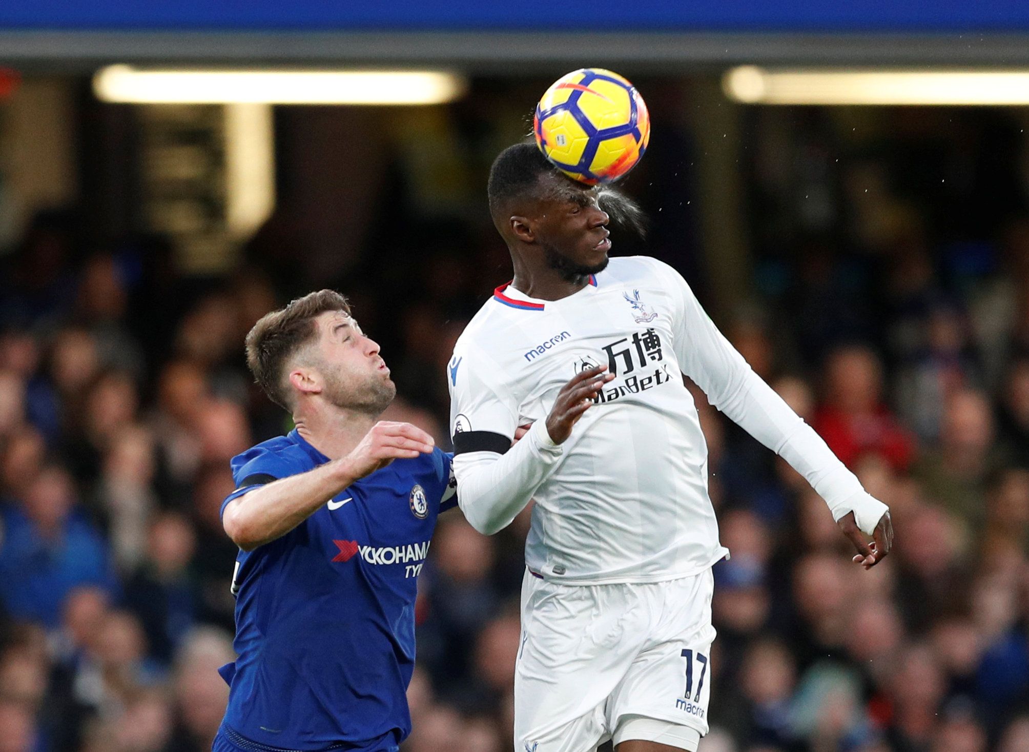 Soccer Football - Premier League - Chelsea vs Crystal Palace - Stamford Bridge, London, Britain - March 10, 2018   Crystal Palace's Christian Benteke in action with Chelsea's Gary Cahill    Action Images via Reuters/John Sibley    EDITORIAL USE ONLY. No use with unauthorized audio, video, data, fixture lists, club/league logos or 