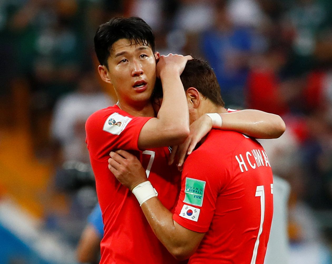 Soccer Football - World Cup - Group F - South Korea vs Mexico - Rostov Arena, Rostov-on-Don, Russia - June 23, 2018   South Korea's Son Heung-min and Hwang Hee-chan look dejected after the match        REUTERS/Jason Cairnduff