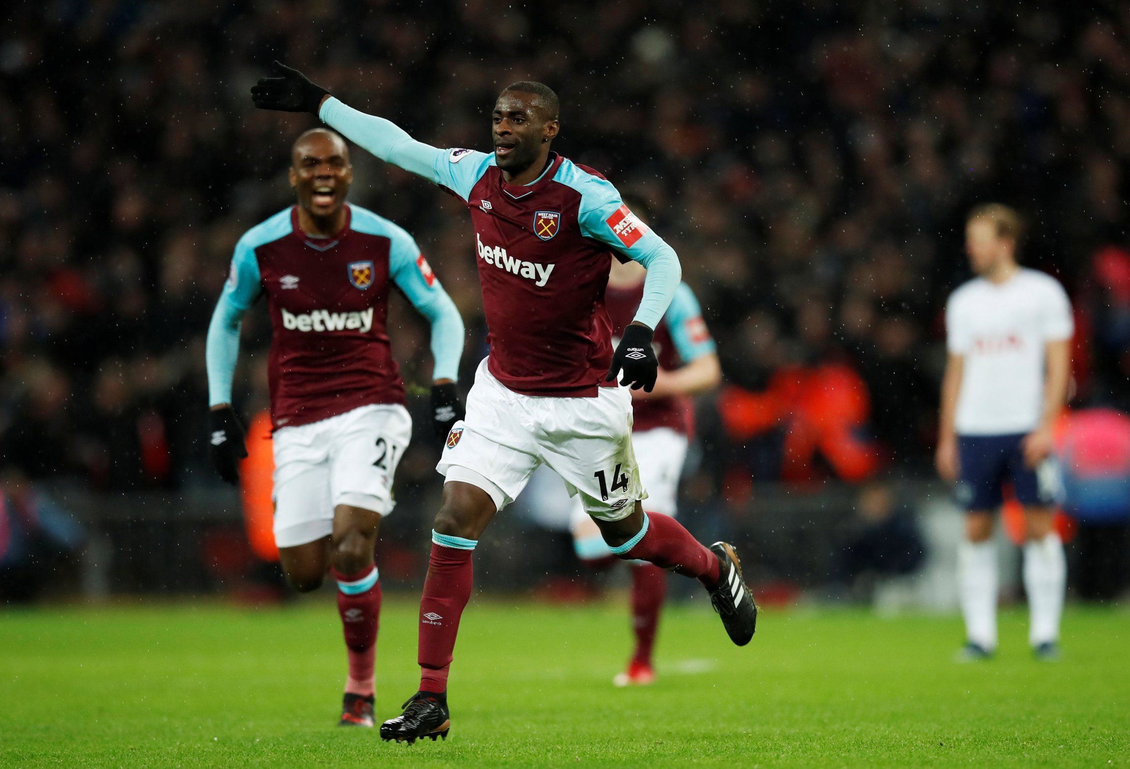Pedro Obiang celebrates scoring against Tottenham
