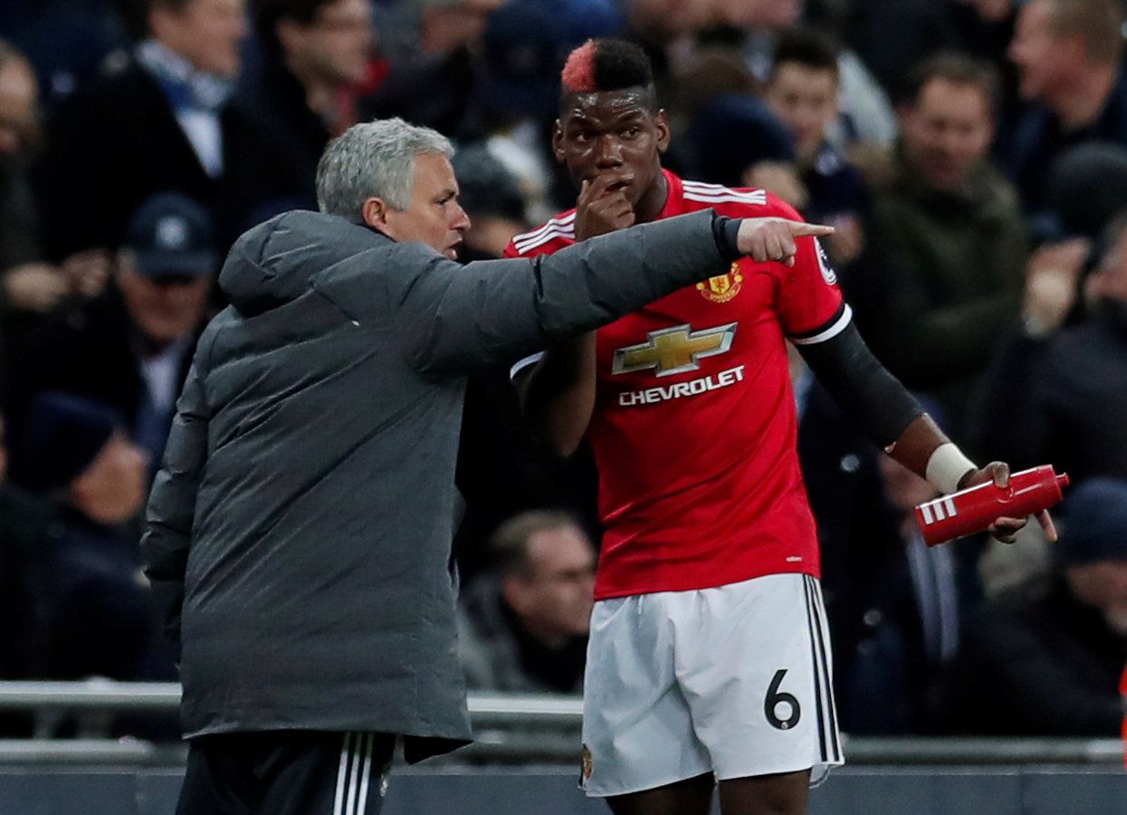 Jose Mourinho argues with Paul Pogba on the touchline