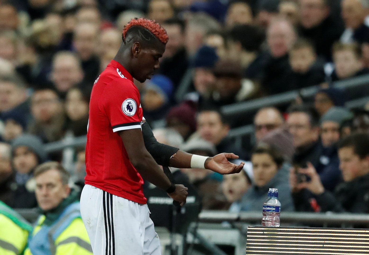 Paul Pogba is subbed off by Jose Mourinho