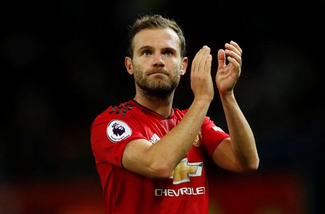 Soccer Football - Premier League - Manchester United v Leicester City - Old Trafford, Manchester, Britain - August 10, 2018  Manchester United's Juan Mata applauds fans after the match  Action Images via Reuters/Andrew Boyers  EDITORIAL USE ONLY. No use with unauthorized audio, video, data, fixture lists, club/league logos or "live" services. Online in-match use limited to 75 images, no video emulation. No use in betting, games or single club/league/player publications.  Please contact your acco