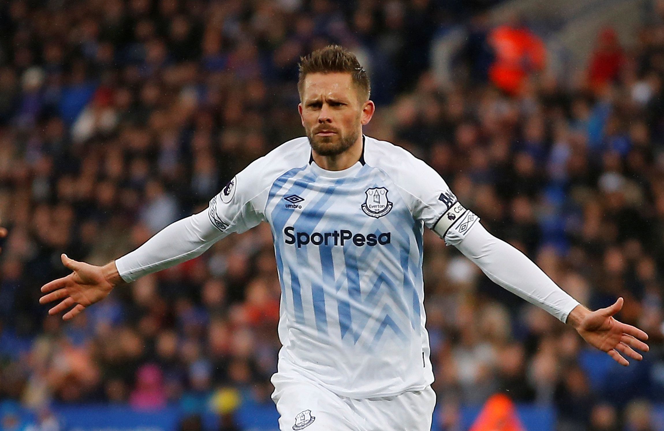Soccer Football - Premier League - Leicester City v Everton - King Power Stadium, Leicester, Britain - October 6, 2018  Everton's Gylfi Sigurdsson celebrates scoring their second goal  Action Images via Reuters/Craig Brough  EDITORIAL USE ONLY. No use with unauthorized audio, video, data, fixture lists, club/league logos or "live" services. Online in-match use limited to 75 images, no video emulation. No use in betting, games or single club/league/player publications.  Please contact your accoun