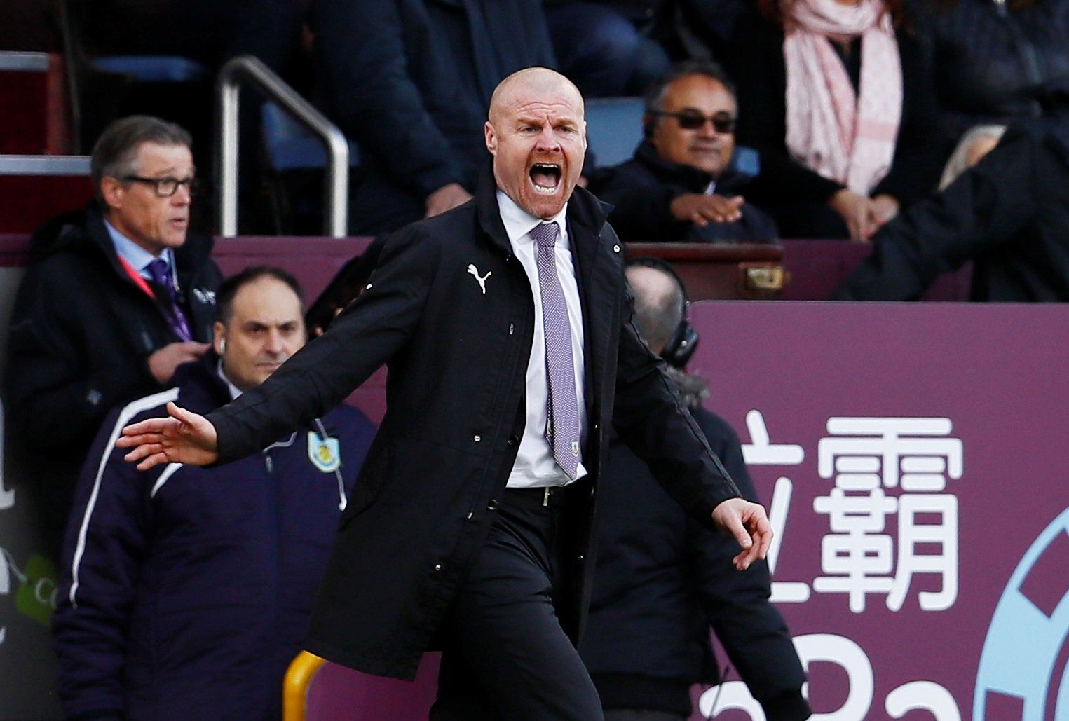 Soccer Football - Premier League - Burnley v Huddersfield Town - Turf Moor, Burnley, Britain - October 6, 2018  Burnley manager Sean Dyche reacts during the match                Action Images via Reuters/Jason Cairnduff  EDITORIAL USE ONLY. No use with unauthorized audio, video, data, fixture lists, club/league logos or "live" services. Online in-match use limited to 75 images, no video emulation. No use in betting, games or single club/league/player publications.  Please contact your account re
