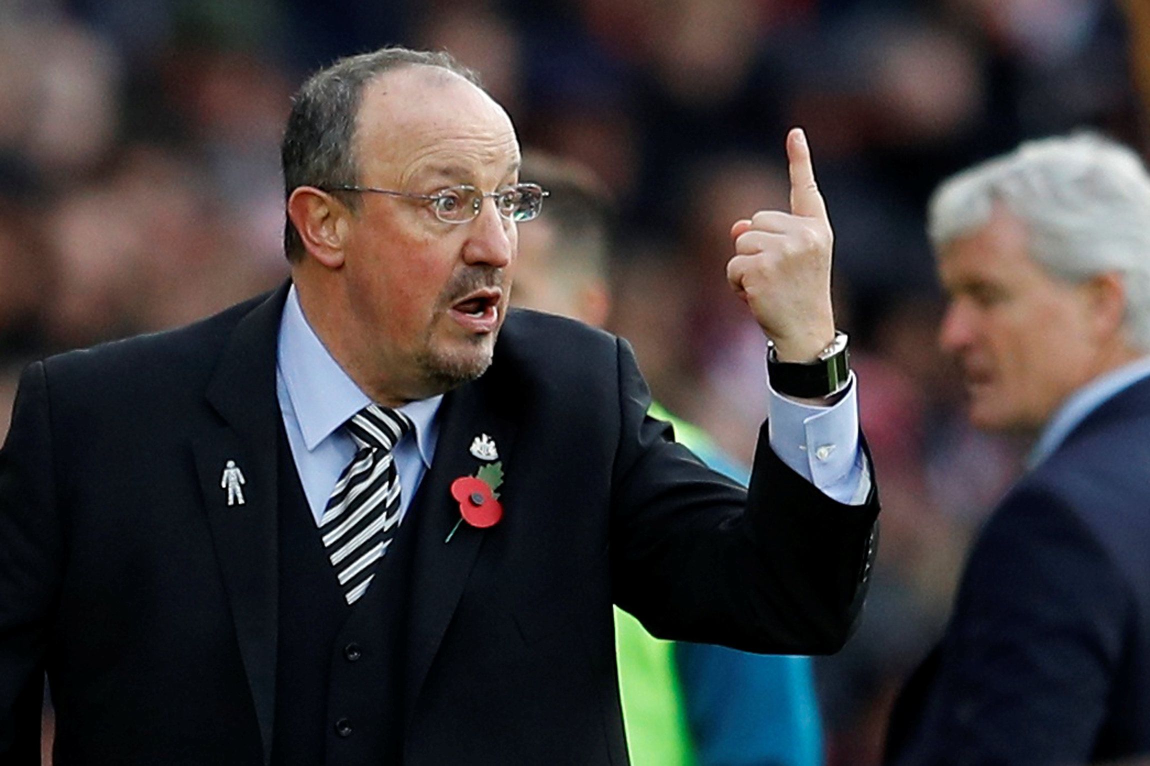 Soccer Football - Premier League - Southampton v Newcastle United - St Mary's Stadium, Southampton, Britain - October 27, 2018  Newcastle United manager Rafael Benitez reacts during the match           REUTERS/Peter Nicholls  EDITORIAL USE ONLY. No use with unauthorized audio, video, data, fixture lists, club/league logos or "live" services. Online in-match use limited to 75 images, no video emulation. No use in betting, games or single club/league/player publications.  Please contact your accou