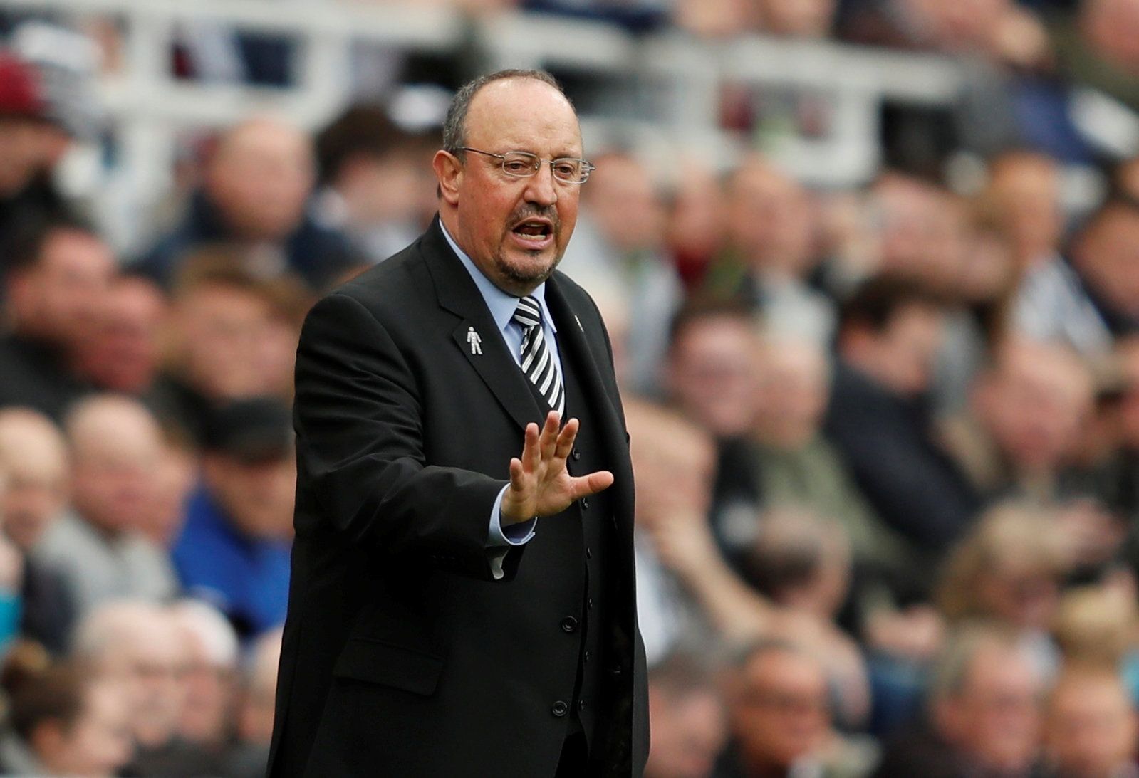 Soccer Football - Premier League - Newcastle United v Brighton &amp; Hove Albion - St James' Park, Newcastle, Britain - October 20, 2018  Newcastle United manager Rafael Benitez gestures during the match        Action Images via Reuters/Lee Smith  EDITORIAL USE ONLY. No use with unauthorized audio, video, data, fixture lists, club/league logos or 
