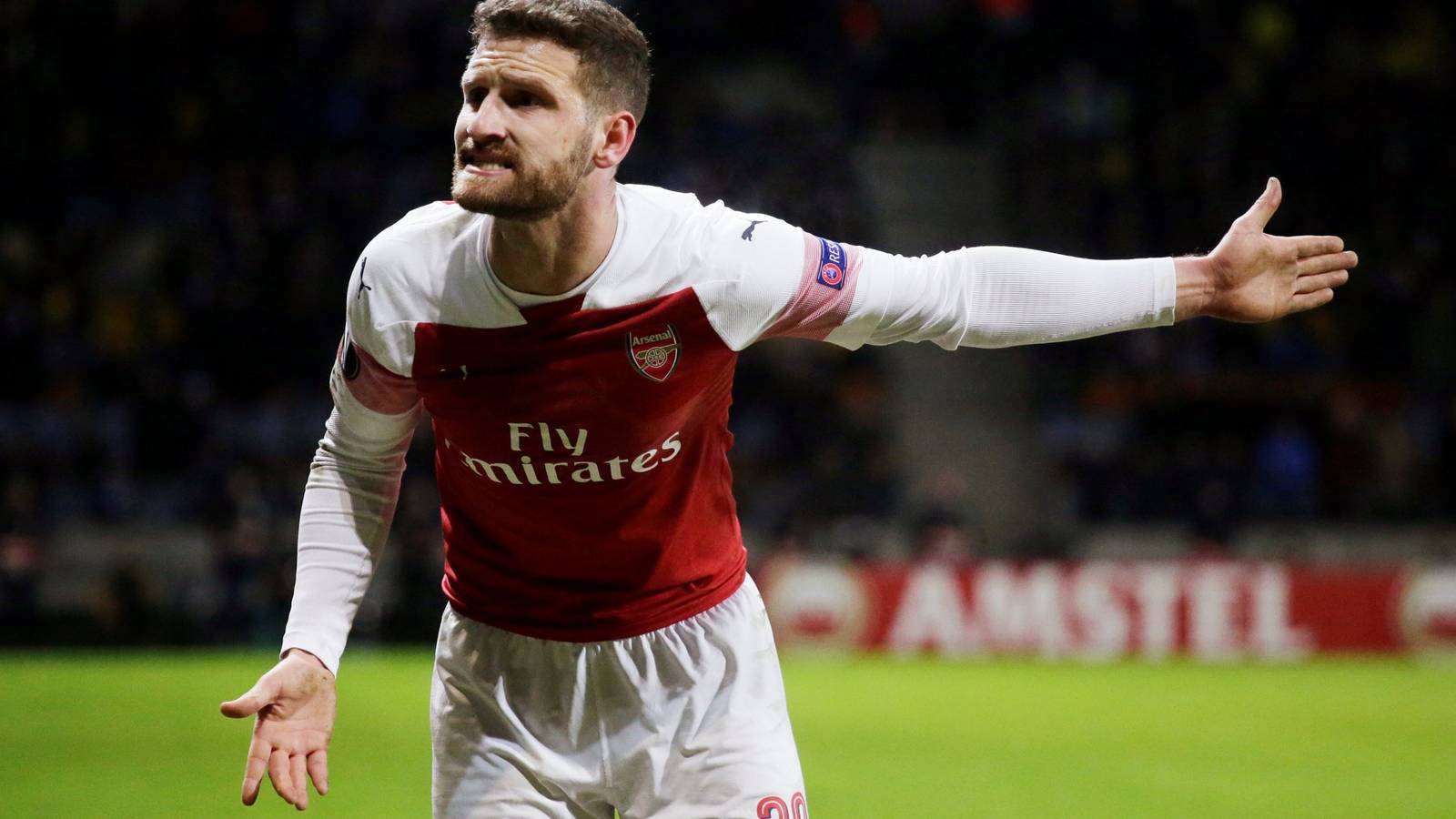 Arsenal fans want Mustafi gone