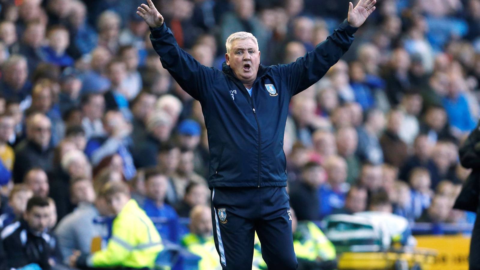 Newcastle boss Bruce has upper hand over Benitez, claims stats site