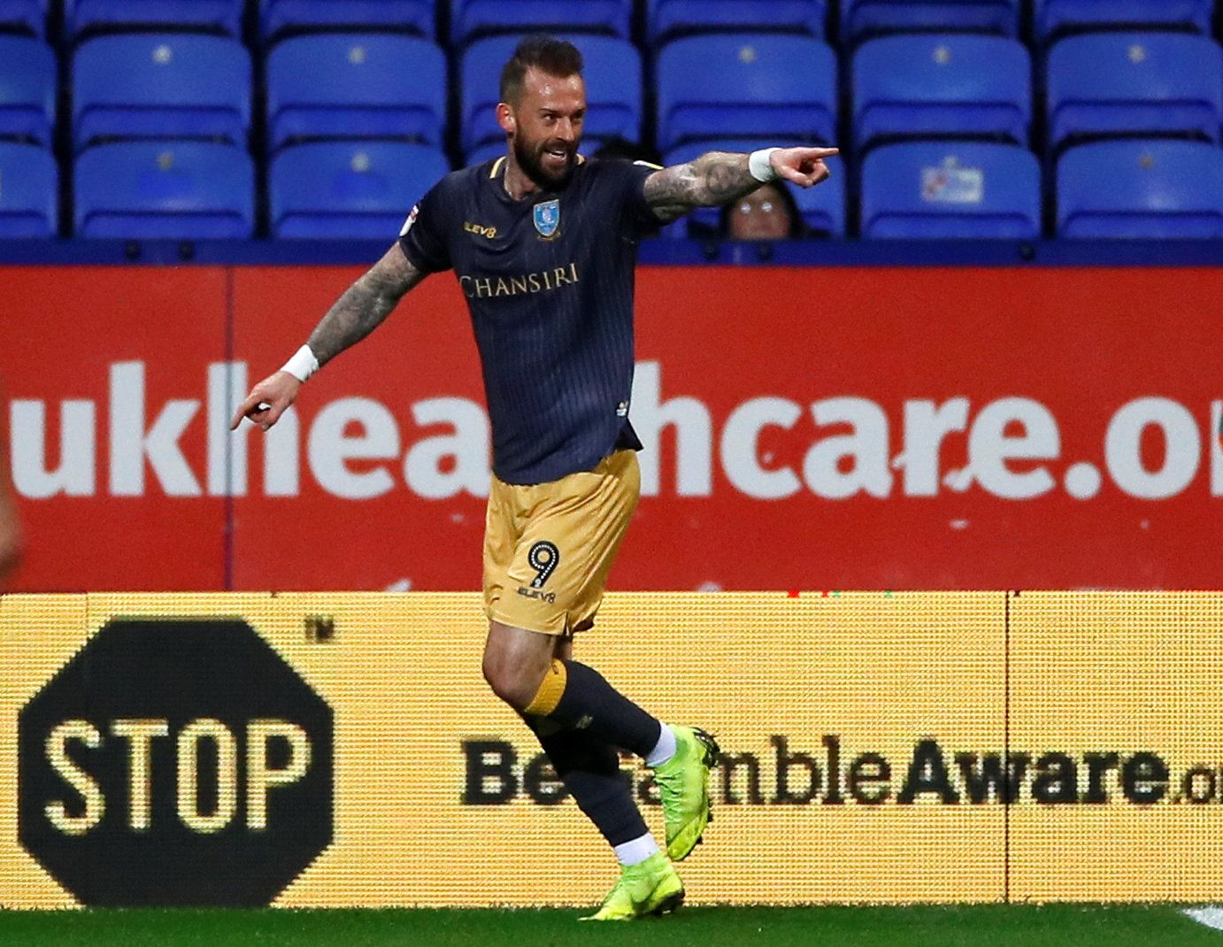 Soccer Football - Championship - Bolton Wanderers v Sheffield Wednesday - University of Bolton Stadium, Bolton, Britain - March 12, 2019   Sheffield Wednesday's Steven Fletcher celebrates scoring their first goal   Action Images/Jason Cairnduff    EDITORIAL USE ONLY. No use with unauthorized audio, video, data, fixture lists, club/league logos or 