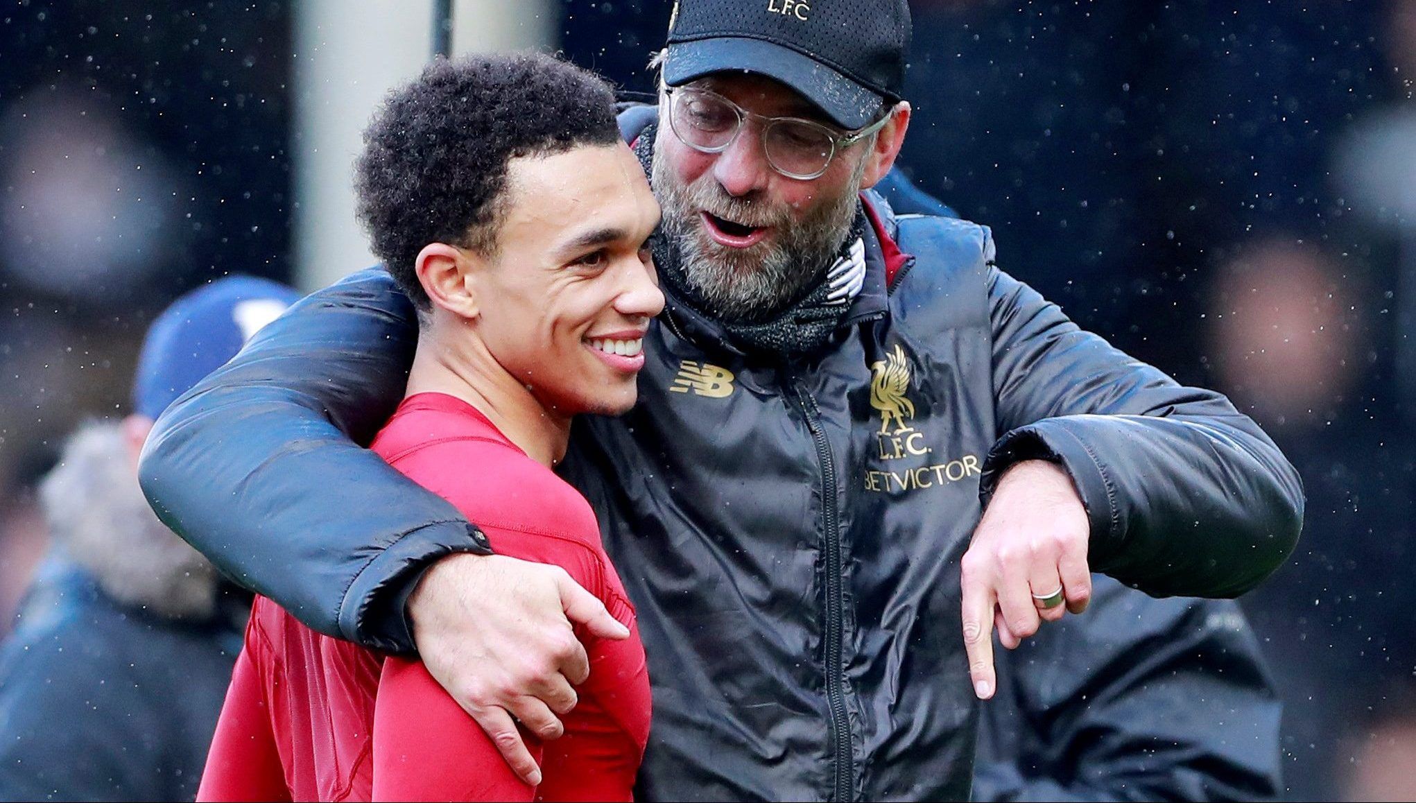 Soccer Football - Premier League - Fulham v Liverpool - Craven Cottage, London, Britain - March 17, 2019  Liverpool manager Juergen Klopp celebrates with Trent Alexander-Arnold after the match           Action Images via Reuters/Andrew Couldridge  EDITORIAL USE ONLY. No use with unauthorized audio, video, data, fixture lists, club/league logos or 