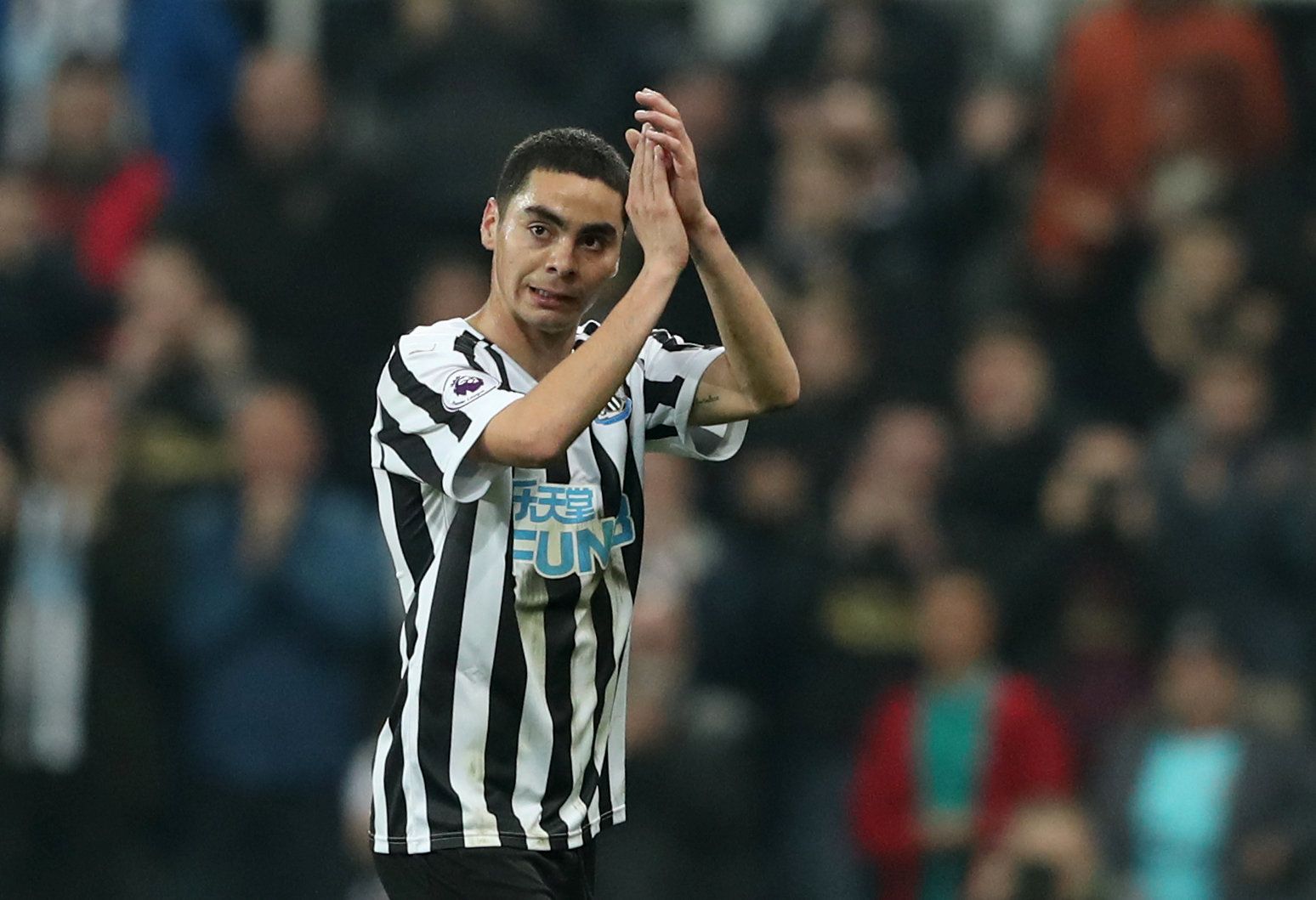 Soccer Football - Premier League - Newcastle United v Burnley - St James' Park, Newcastle, Britain - February 26, 2019  Newcastle United's Miguel Almiron applauds fans as he is substituted off                 REUTERS/Scott Heppell  EDITORIAL USE ONLY. No use with unauthorized audio, video, data, fixture lists, club/league logos or "live" services. Online in-match use limited to 75 images, no video emulation. No use in betting, games or single club/league/player publications.  Please contact your