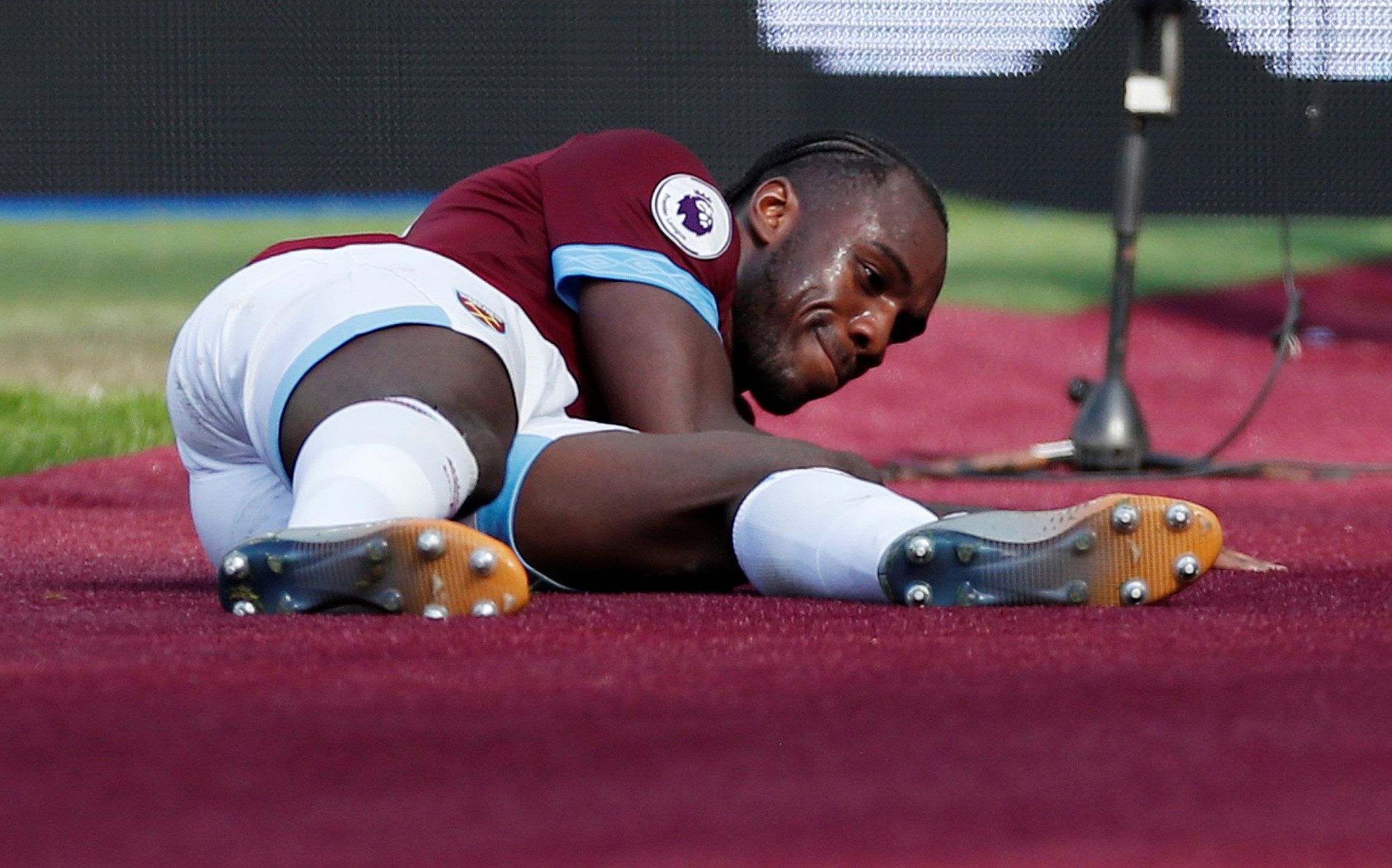 Soccer Football - Premier League - West Ham United v Leicester City  - London Stadium, London, Britain - April 20, 2019  West Ham's Michail Antonio     Action Images via Reuters/Andrew Boyers  EDITORIAL USE ONLY. No use with unauthorized audio, video, data, fixture lists, club/league logos or 