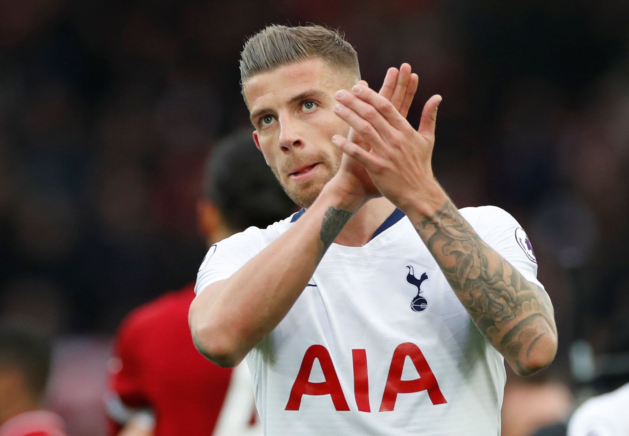 Soccer Football - Premier League - Liverpool v Tottenham Hotspur - Anfield, Liverpool, Britain - March 31, 2019  Tottenham's Toby Alderweireld applauds fans after the match                     Action Images via Reuters/Paul Childs  EDITORIAL USE ONLY. No use with unauthorized audio, video, data, fixture lists, club/league logos or 