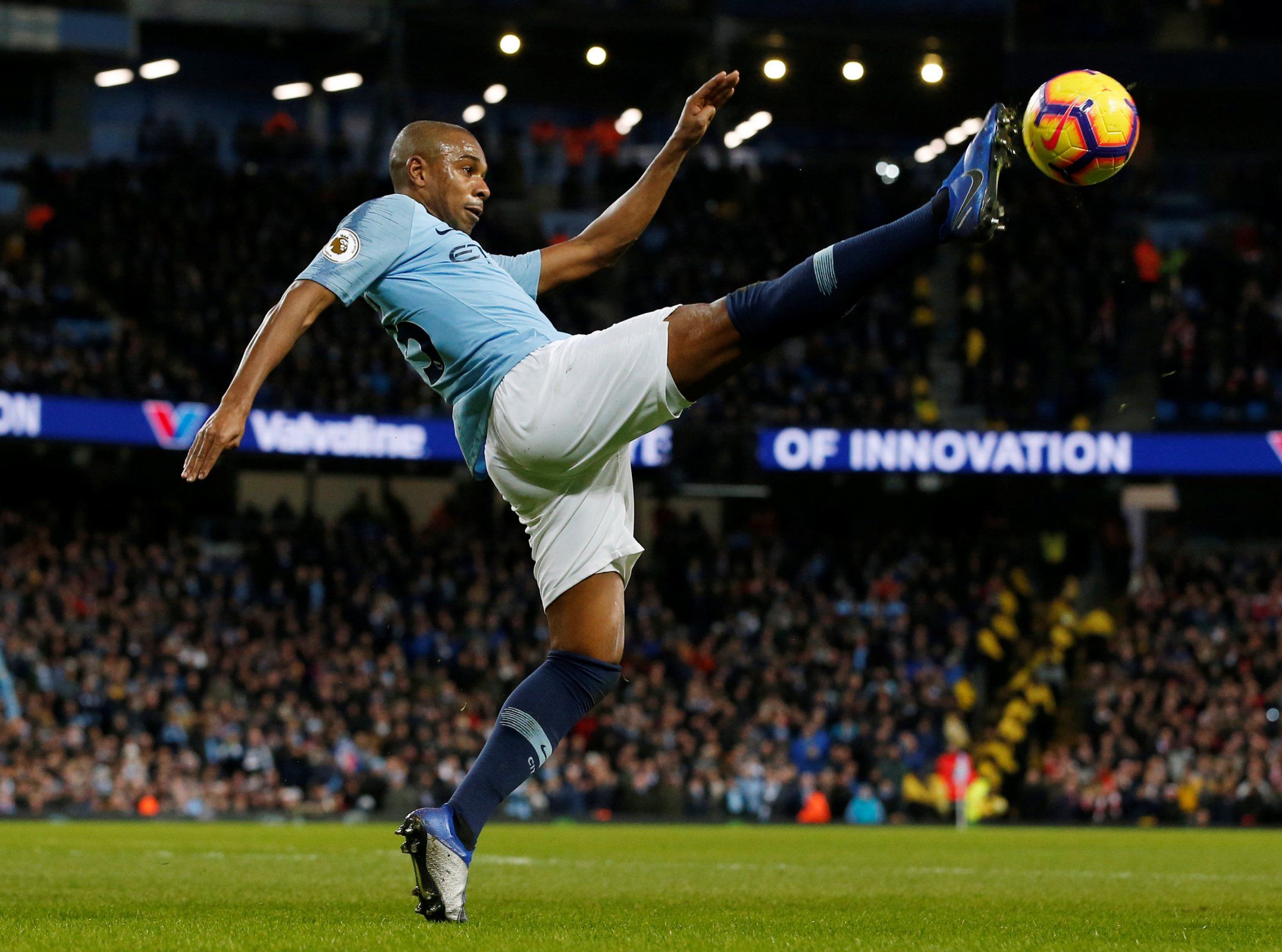 Manchester City star Fernandinho returns to training ahead of the new ...