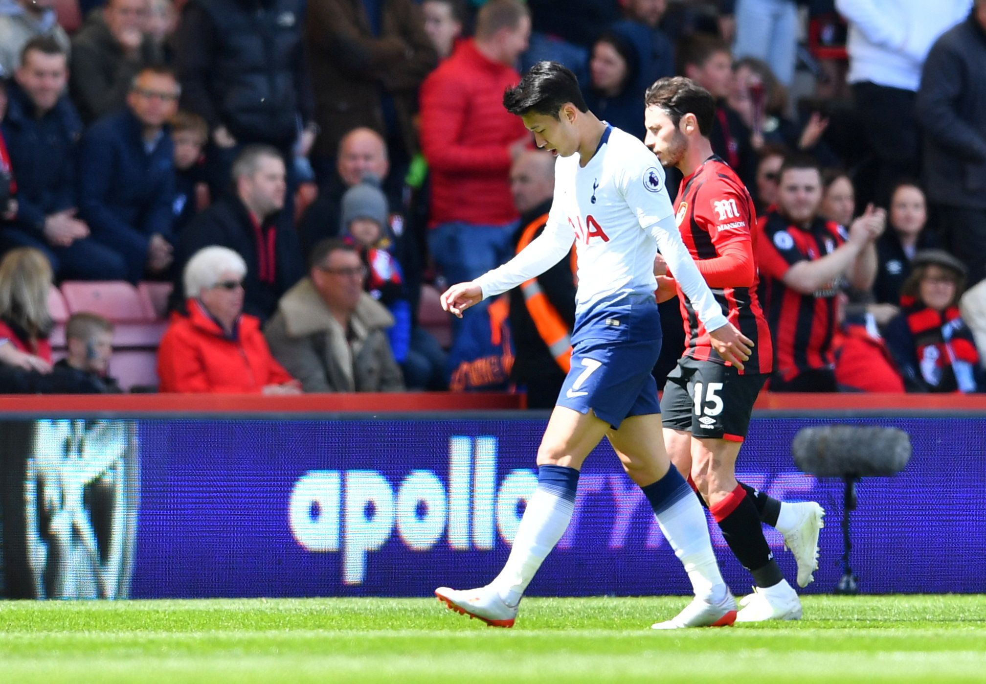 Soccer Football - Premier League - AFC Bournemouth v Tottenham Hotspur - Vitality Stadium, Bournemouth, Britain - May 4, 2019  Tottenham's Son Heung-min looks dejected as he walks off after being shown a red card  REUTERS/Dylan Martinez  EDITORIAL USE ONLY. No use with unauthorized audio, video, data, fixture lists, club/league logos or 