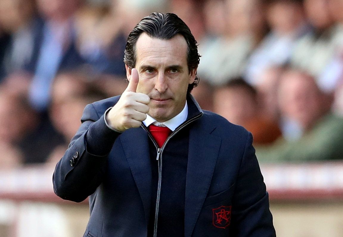 Soccer Football - Premier League - Burnley v Arsenal - Turf Moor, Burnley, Britain - May 12, 2019  Arsenal manager Unai Emery gestures during the match    REUTERS/Scott Heppell  EDITORIAL USE ONLY. No use with unauthorized audio, video, data, fixture lists, club/league logos or 