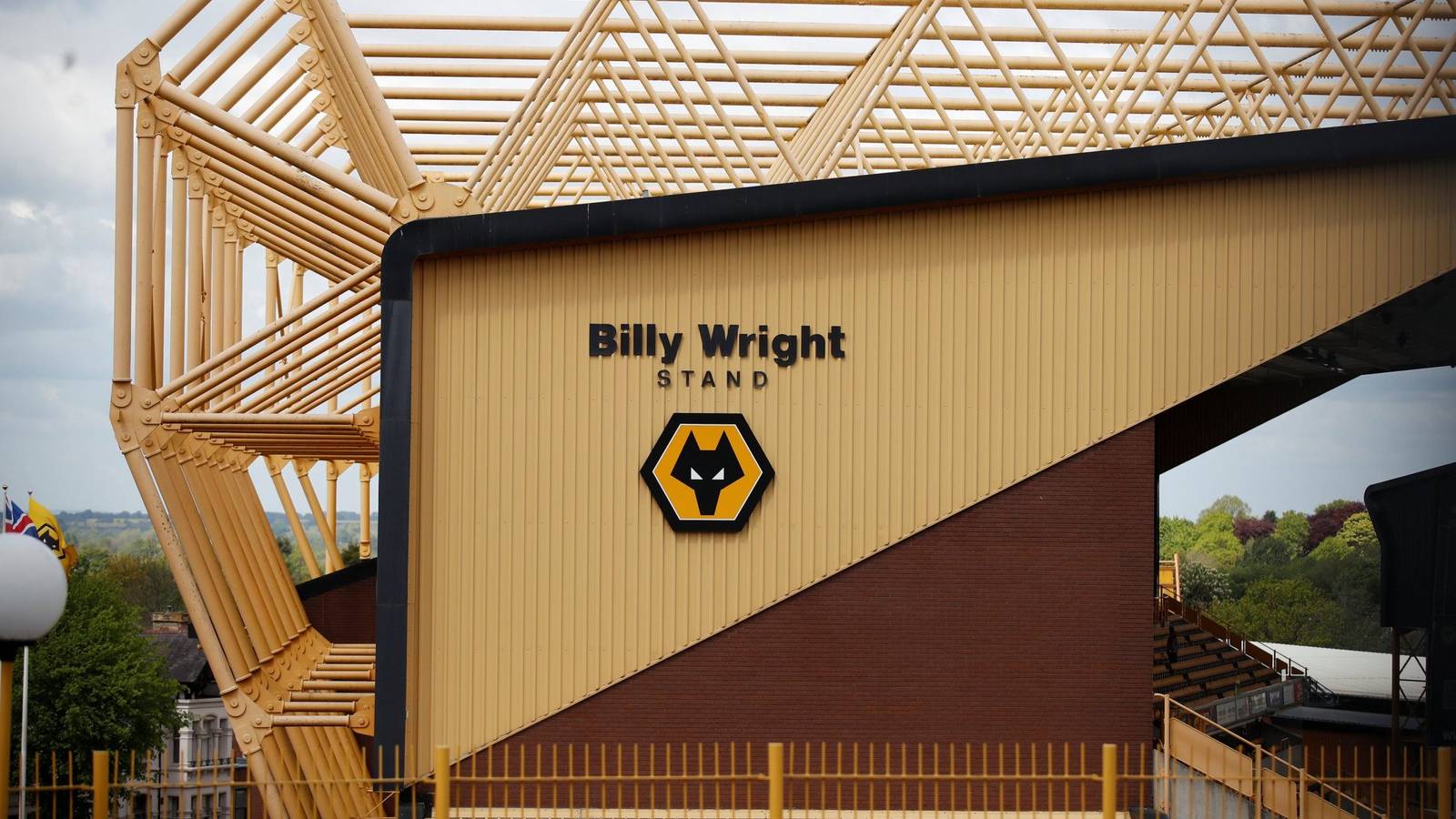 Very impressive: Wolves fans are loving development plans for Molineux
