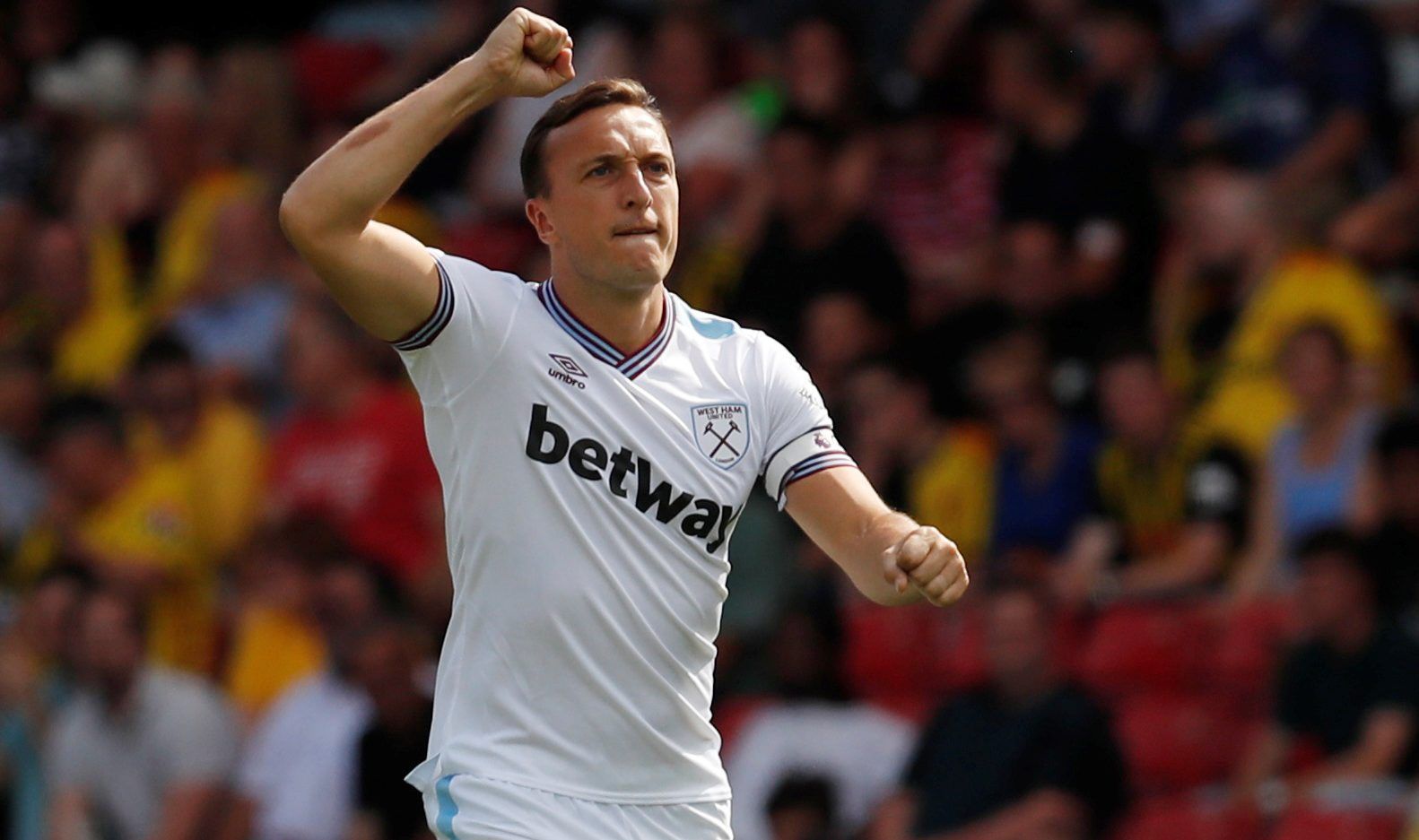 Soccer Football - Premier League - Watford v West Ham United - Vicarage Road, Watford, Britain - August 24, 2019  West Ham United's Mark Noble celebrates scoring their first goal      REUTERS/Russell Cheyne  EDITORIAL USE ONLY. No use with unauthorized audio, video, data, fixture lists, club/league logos or 
