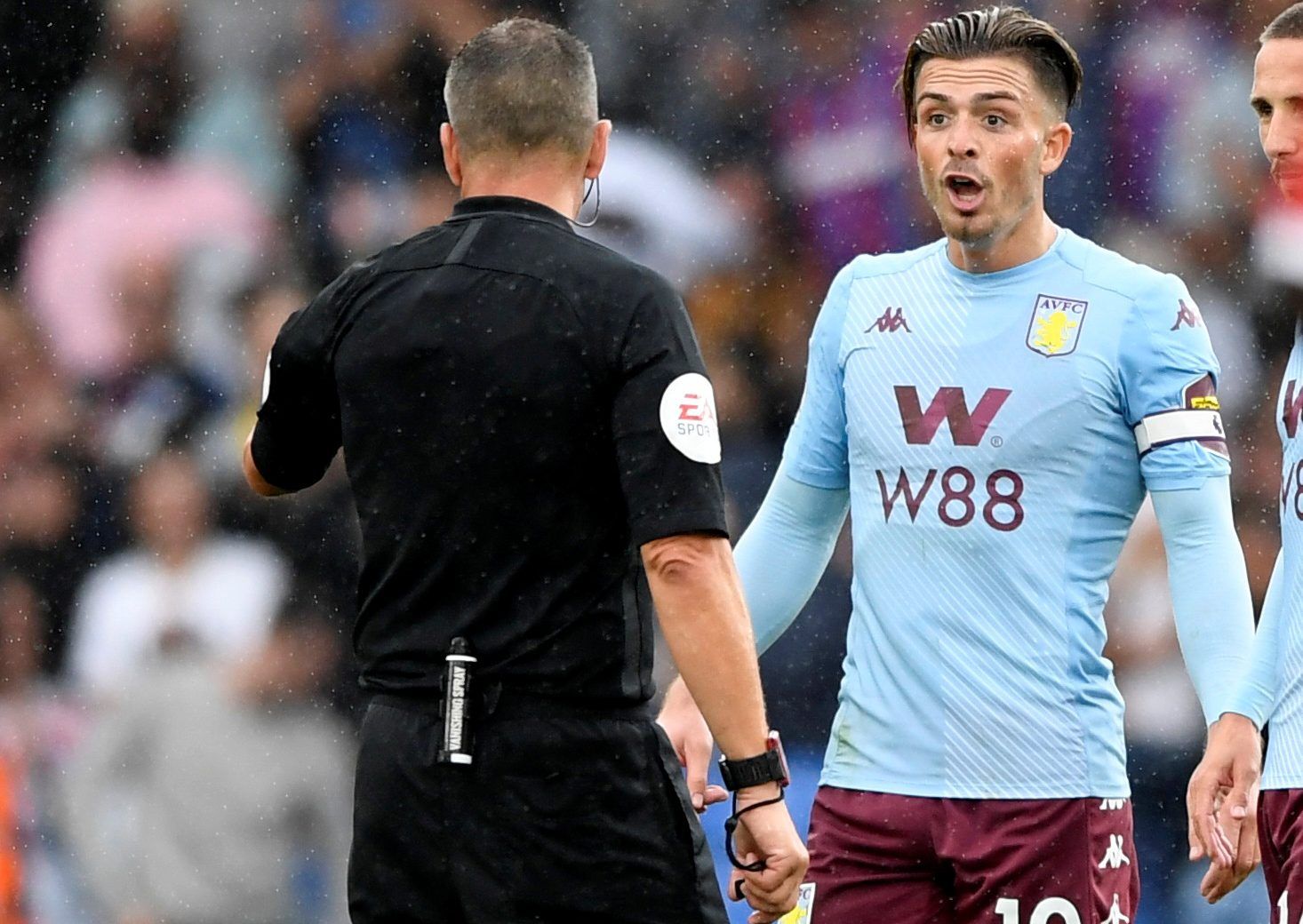 Soccer Football - Premier League - Crystal Palace v Aston Villa - Selhurst Park, London, Britain - August 31, 2019  Aston Villa's Jack Grealish remonstrates with referee Kevin Friend after a goal is disallowed          Action Images via Reuters/Tony O'Brien  EDITORIAL USE ONLY. No use with unauthorized audio, video, data, fixture lists, club/league logos or 