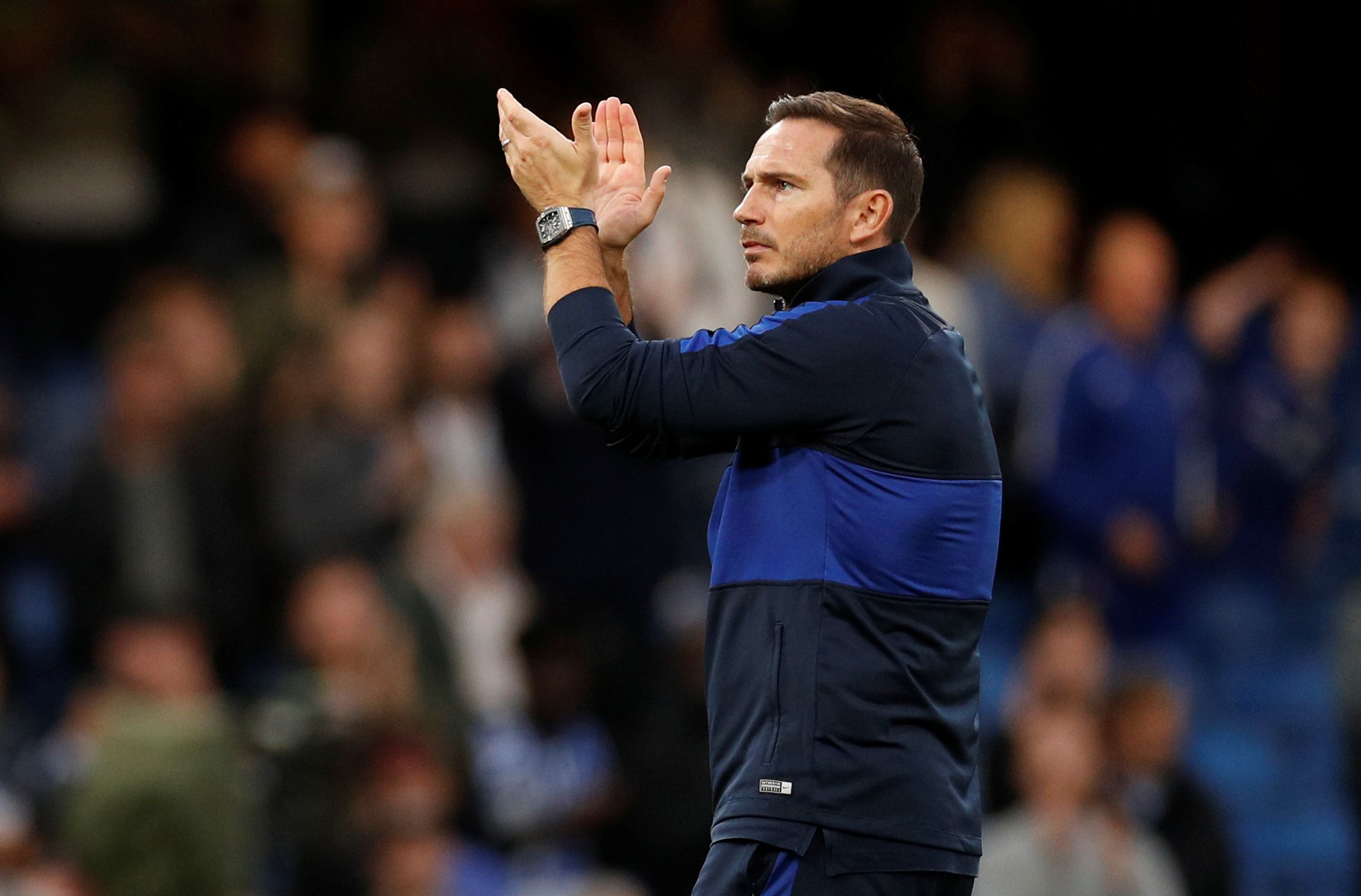 Soccer Football - Premier League - Chelsea v Liverpool - Stamford Bridge, London, Britain - September 22, 2019  Chelsea manager Frank Lampard applauds the fans after the match  Action Images via Reuters/John Sibley  EDITORIAL USE ONLY. No use with unauthorized audio, video, data, fixture lists, club/league logos or 