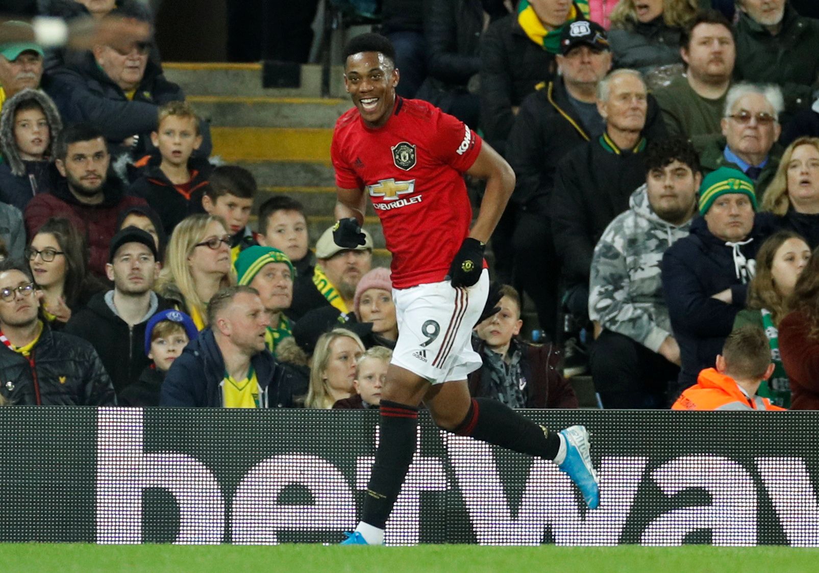 Soccer Football - Premier League - Norwich City v Manchester United - Carrow Road, Norwich, Britain - October 27, 2019  Manchester United's Anthony Martial celebrates scoring their third goal     Action Images via Reuters/John Sibley  EDITORIAL USE ONLY. No use with unauthorized audio, video, data, fixture lists, club/league logos or 