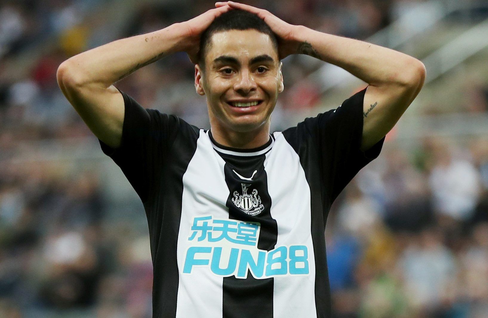 Soccer Football - Premier League - Newcastle United v Brighton &amp; Hove Albion - St James' Park, Newcastle, Britain - September 21, 2019  Newcastle United's Miguel Almiron reacts after a missed chance  Action Images via Reuters/Lee Smith  EDITORIAL USE ONLY. No use with unauthorized audio, video, data, fixture lists, club/league logos or 