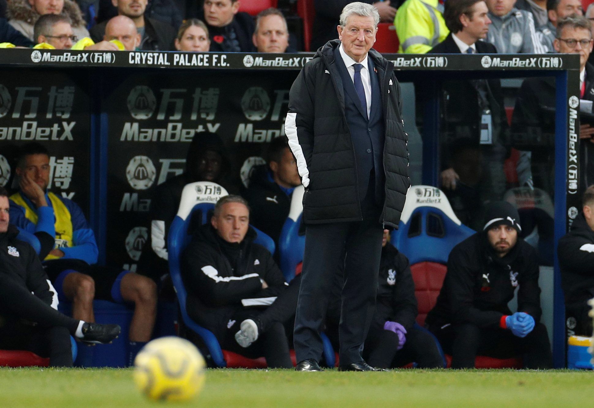 Soccer Football - Premier League - Crystal Palace v Leicester City - Selhurst Park, London, Britain - November 3, 2019  Crystal Palace manager Roy Hodgson looks on during the match   Action Images via Reuters/John Sibley  EDITORIAL USE ONLY. No use with unauthorized audio, video, data, fixture lists, club/league logos or 