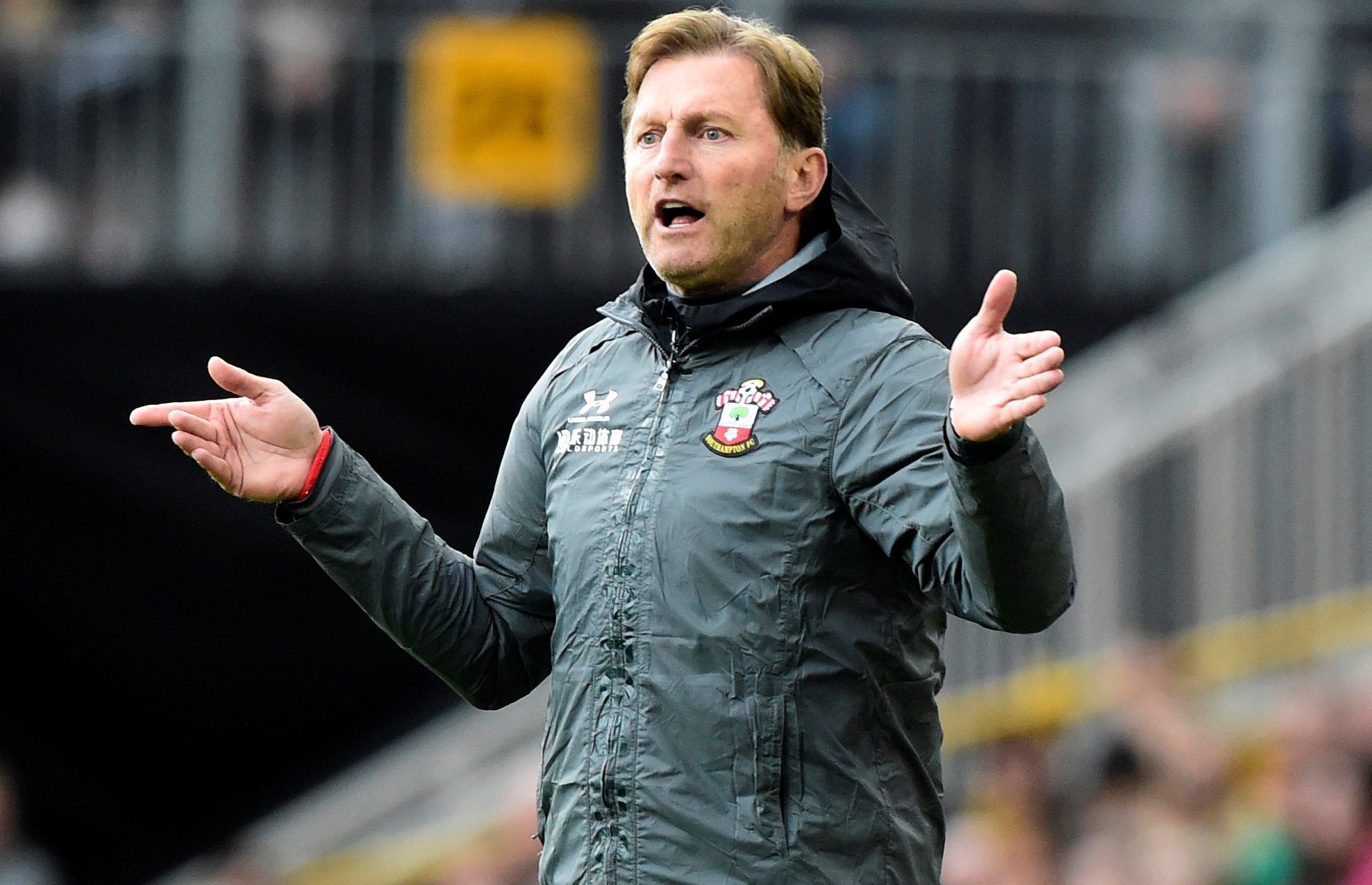 Soccer Football - Premier League - Wolverhampton Wanderers v Southampton - Molineux Stadium, Wolverhampton, Britain - October 19, 2019  Southampton manager Ralph Hasenhuttl reacts   REUTERS/Rebecca Naden  EDITORIAL USE ONLY. No use with unauthorized audio, video, data, fixture lists, club/league logos or 